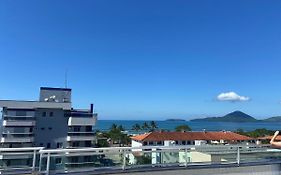 Apartamento 70 metros praia
